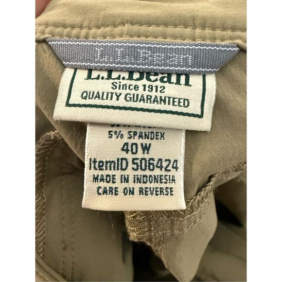 L.L. Bean Men's Cresta Hiking Shorts, 10" 40W - Picture 3 of 4